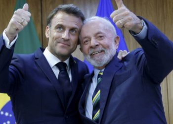 Эммануэль Макрон и Лула да Силва. Фото: AFP