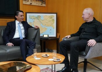 Амос Хохштейн и Йоав Галлант. Фото: Ариэль Хермони / Пресс-служба Минобороны Израиля