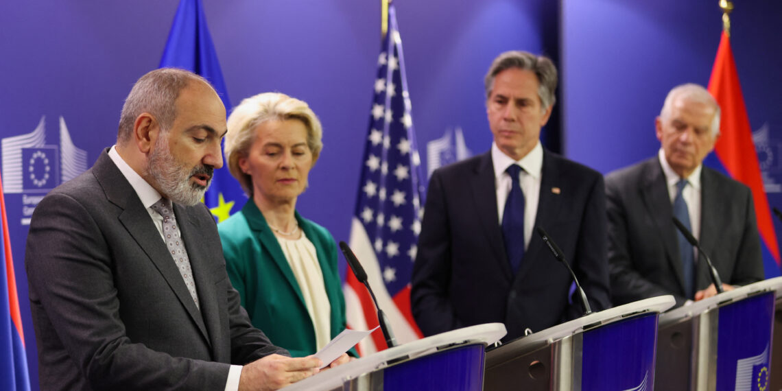 Урсула фон дер Ляйен, Энтони Блинкен, Никол Пашинян и Жозеф Боррель. Фото: Reuters / Johanna Geron