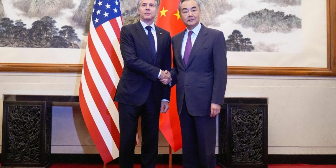 Энтони Блинкен и Ван И. Фото: CFP