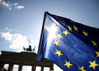 Берлин, возле Бранденбургских ворот. Фото: Reuters