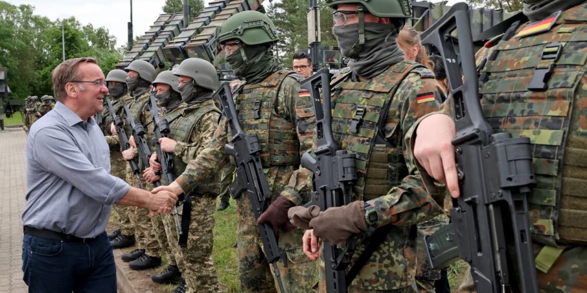 Борис Писториус. Фото: Бернд Вюстнек / DPA