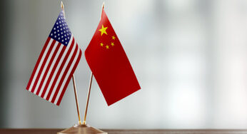 США отзывают свои инвестиции в китайские компании на фоне напряженности с Китаем