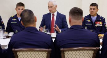 Министр обороны Андрей Белоусов поздравил 45-ю бригаду спецназа ВДВ с юбилеем