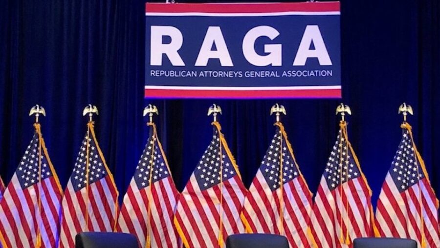 Нефтяные компании оказывают давление на штаты, чтобы заблокировать законы о климате