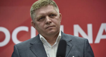 Премьер-министр Словакии получил пулю по почте