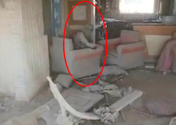 На этом кадре из видео, предоставленном ЦАХАЛ, запечатлены последние минуты жизни Яхьи Синвара.