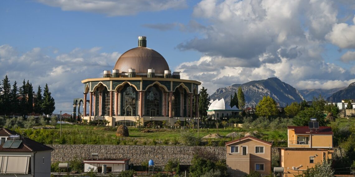 Комплекс Ордена Бекташи в Тиране, который в будущем станет суверенным государством. Фото: Артур Видак/NURPHOTO