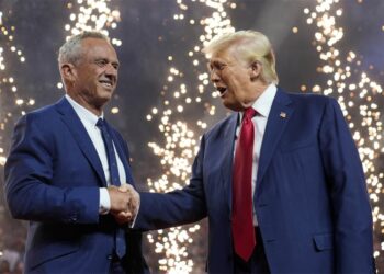 Роберт Ф. Кеннеди-младший и Дональд Трамп