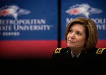 Лора Ричардсон