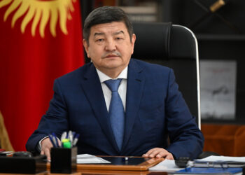 Акылбек Жапаров