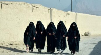 Талибы закроют все НПО, где работают женщины