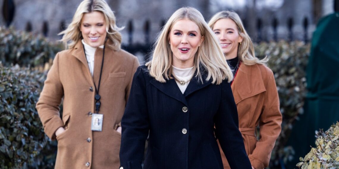 Кэролайн Ливитт стала самой молодой сотрудницей поднявшейся на пресс-трибуну Белого дома.