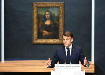 Пиарщики французского президента Эммануэля Макрона утверждают, что «возрождение» Лувра станет еще одним его историческим деянием