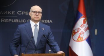 Премьер-министр Сербии подал в отставку