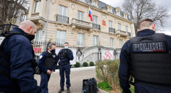 Посольство России во Франции осуждает нападение на генконсульство в Марселе