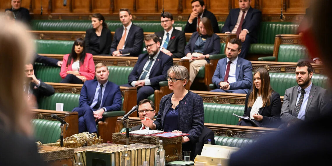 Иветт Купер