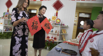 Первая леди США стала знаменитостью в Китае