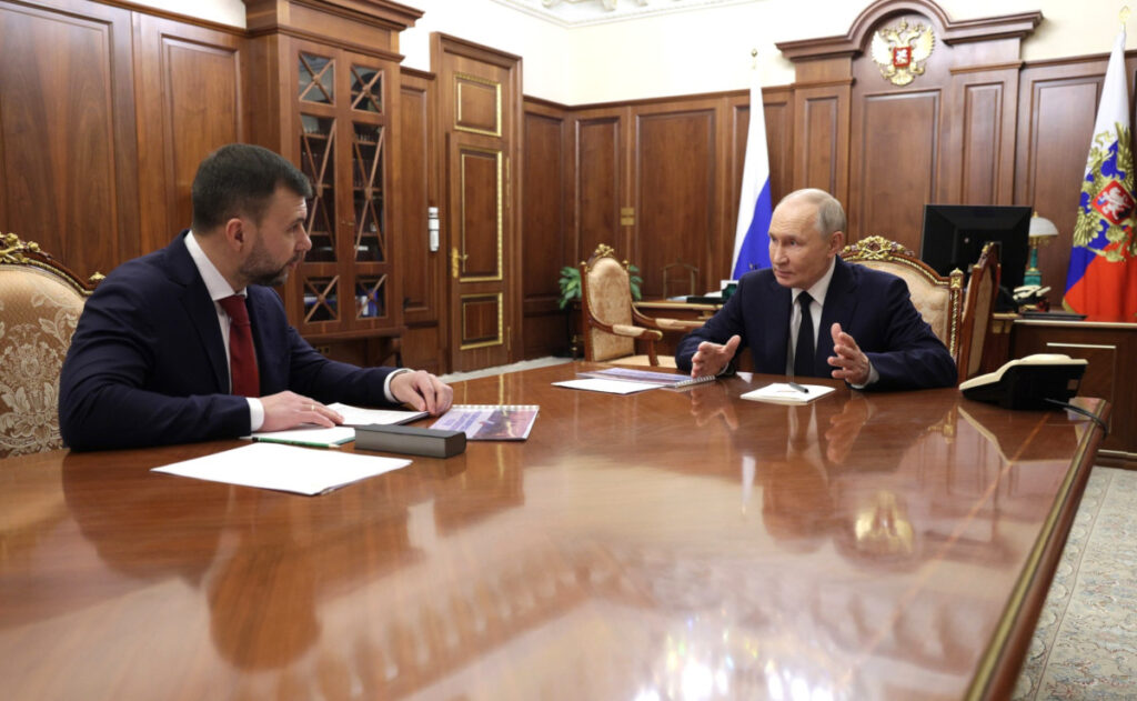 Владимир Путин и Денис Пушилин