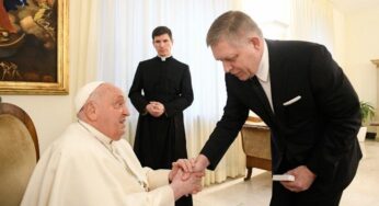 Папа Римский госпитализирован для лчечения бронхита