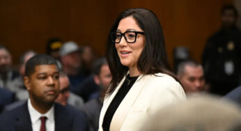 Лори Чавес-Деремер утверждена на пост министра труда США