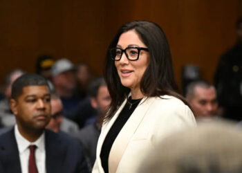 Лори Чавес-Деремер