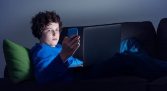 Британия ужесточает контроль за пользованием соцсетей