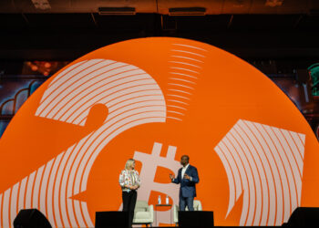 Сенаторы-республиканцы  Синтия Ламмис и Тим Скотт активно продвигают благоприятное для криптоотрасли законодательство. Фото: Джон Черри