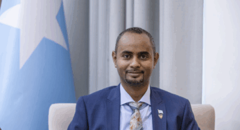 Президент Сомали уволил министра обороны под давлением США