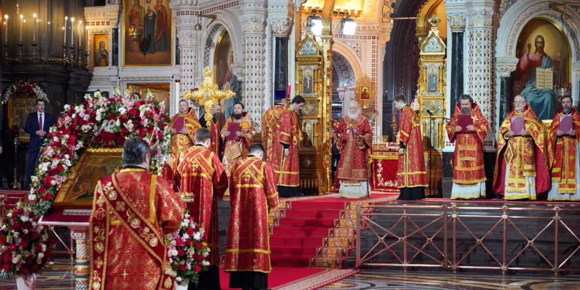 Патриаршее служение в праздник Светлого Христова Воскресения в Храме Христа Спасителя. Фото: patriarchia.ru