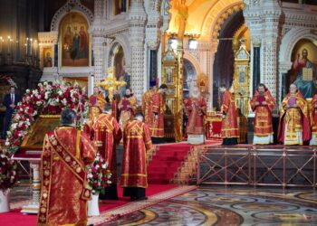 Патриаршее служение в праздник Светлого Христова Воскресения в Храме Христа Спасителя. Фото: patriarchia.ru
