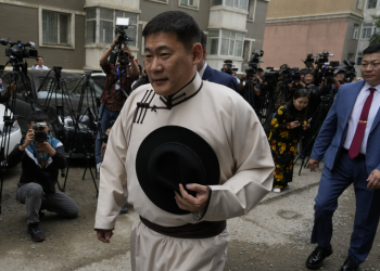 Оюун-Эрдэнэ Лувсаннамсрай