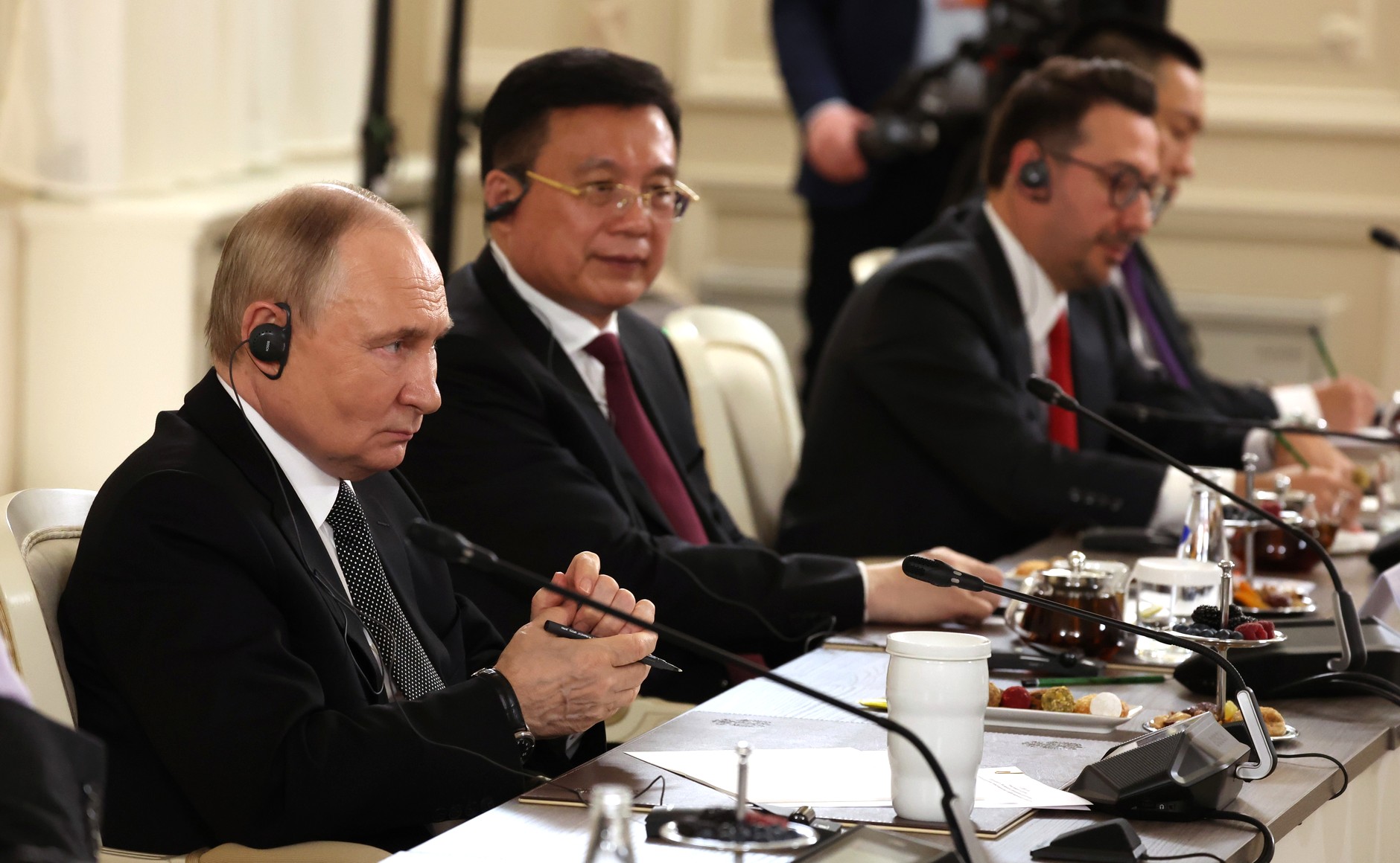 Путин назвал условия мира с Украиной и допустил встречу с Зеленским