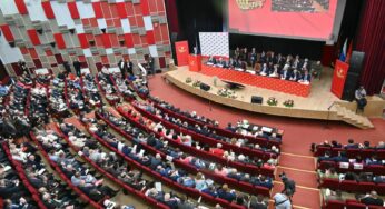 Зюганов переизбран главой КПРФ, в ЦК вошел его внук