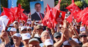 Массовый митинг в Анкаре: сторонники РНП встали на защиту своего лидера