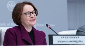 Центробанк готов снижать ставку весь следующий год — Набиуллина