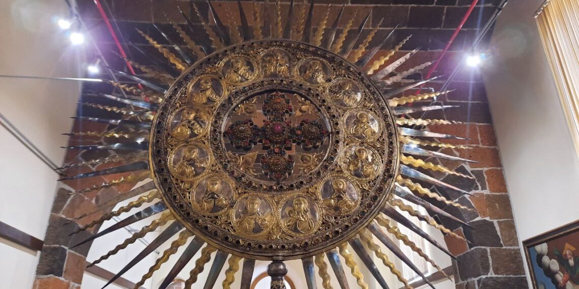 Крест из Музея Первопрестольного Эчмиадзина. Фото: ИА Реалист