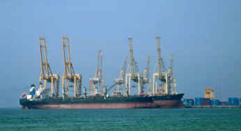 Ормузский пролив вновь оказался в центре внимания из-за риска эскалации вокруг Ирана