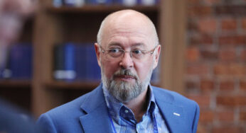 Александр Харичев представил пять ценностей и пять образов «идеальной России»