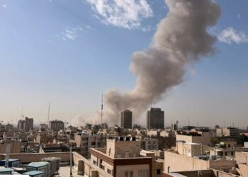 Тегеран после первых ударов США и Израиля. Фото: Associated Press