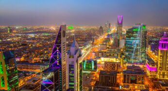 Эр-Рияд обвинил Иран в агрессии против пяти стран Залива и пообещал поддержку жертвам атак