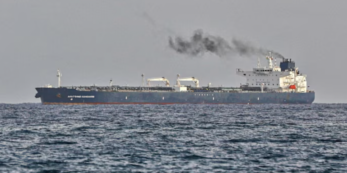 Российский танкер приближается к Кубе с грузом около 700 тыс. баррелей сырой нефти; ежедневная потребность острова составляет около 100 тыс. баррелей. Фото: AFP / Getty