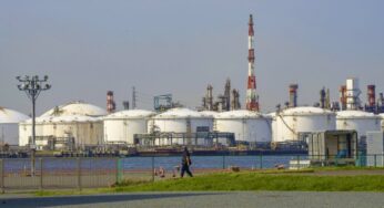 Япония продает нефть из резервов по довоенным ценам, а химический гигант Германии сворачивает производство