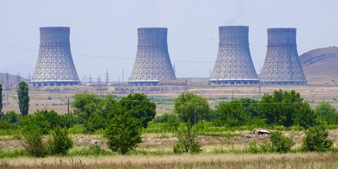 Армянская АЭС вблизи г. Мецамор. Фото: flickr.com