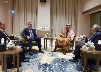 Слева направо: Бадр Абдельатти, Хакан Фидан, Фейсал бен Фархан аль-Сауд и Мохаммад Исхак Дар. 19 марта 2026 года, Эр-Рияд.