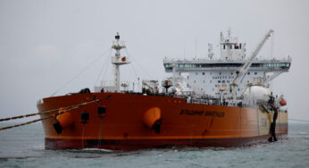 Ормуз закрыт — Россия в игре: Индия возвращается к закупкам нефти, несмотря на санкции США