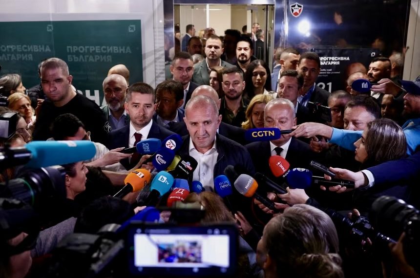 Румен Радев после победы. Фото: Reuters