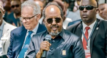 Президент Сомали выжил при миномётном обстреле