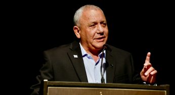 Эйзенкот назвал Беннета и Лапида своими союзниками, но усомнился в способности их блока привлечь правых избирателей