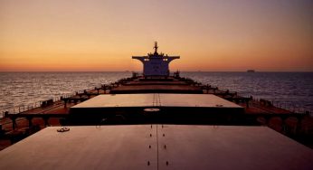Греческие суда тайно поставляют в Израиль нефть и военные грузы: СМИ